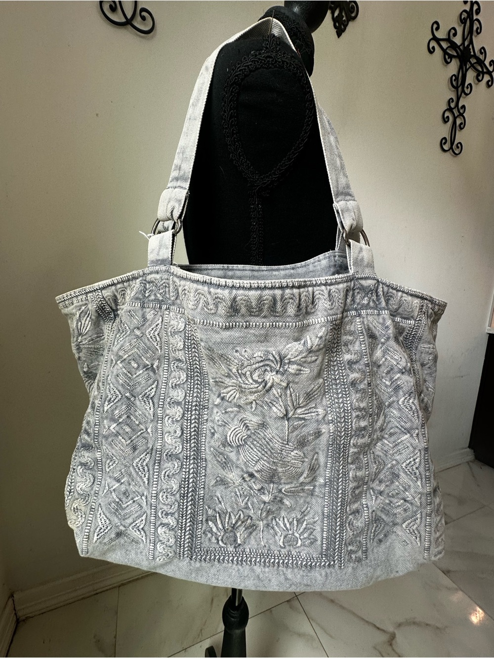Coldwater Creek Light Gray Embroidered Tote - Picture 1 of 6